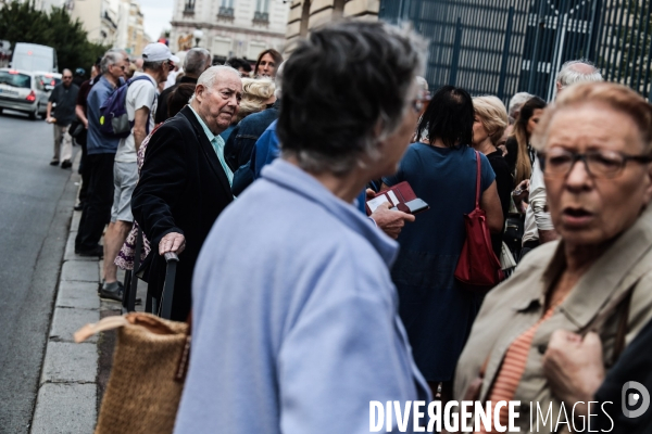 Rassemblement de soutient aux maires agresses 