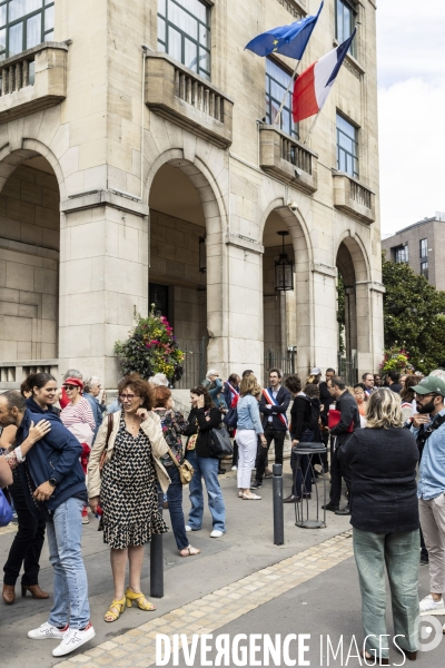 Rassemblement devant la mairie de Montreuil contre les violences urbaines