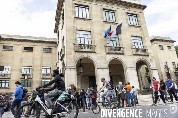 Rassemblement devant la mairie de Montreuil contre les violences urbaines