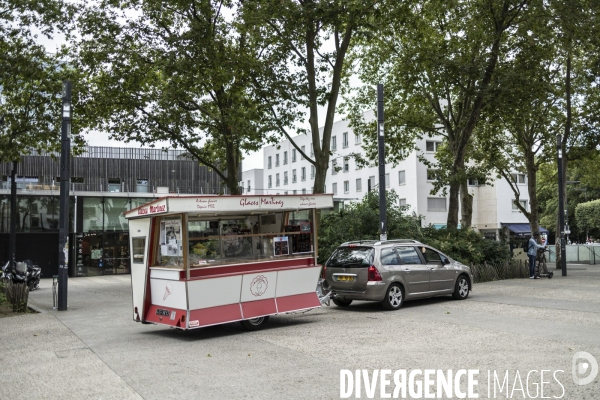 Rassemblement devant la mairie de Montreuil contre les violences urbaines
