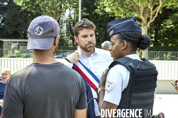 Rassemblement citoyen à  L Haÿ-Les-Roses