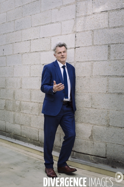 Portrait de fabien roussel, secrétaire national du parti communiste français.