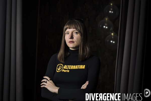 Portrait de mathilde caillard alias «mc danse pour le climat», militante et activiste pour le climat.