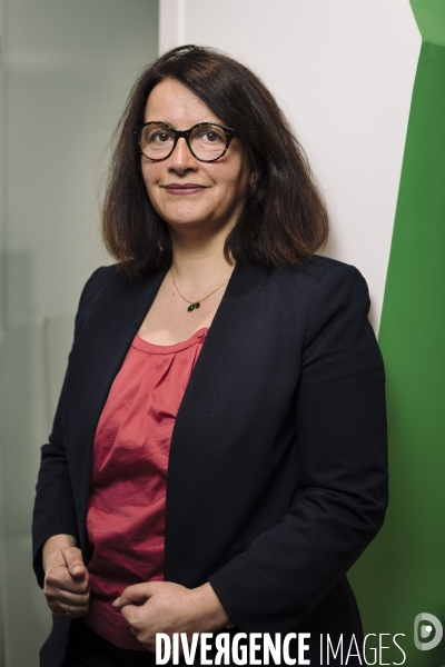 Portrait de cécile duflot, directrice générale de l ong oxfam france.