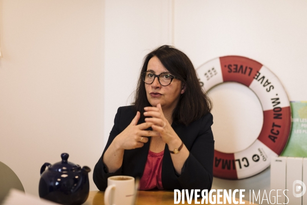 Portrait de cécile duflot, directrice générale de l ong oxfam france.