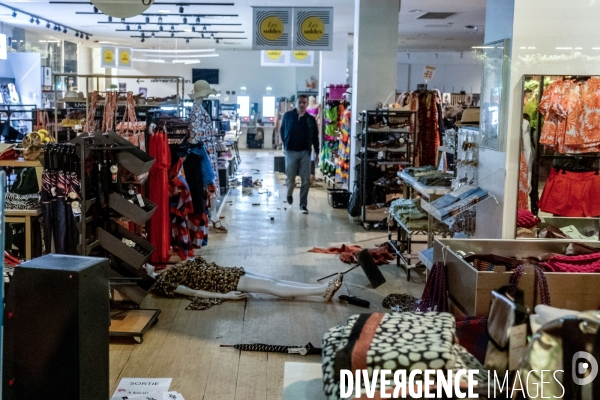 Nuit d emeute à Vaulx-en-Velin et Lyon après la mort de Nahel.
