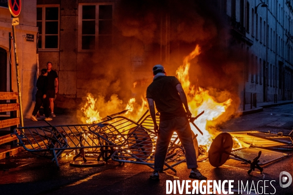 Nuit d emeute à Vaulx-en-Velin et Lyon après la mort de Nahel.