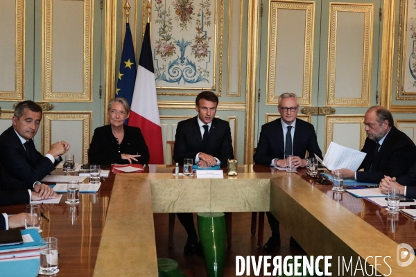 Cellule de crise a l elysee 