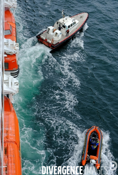 Croisiére inaugurale du Renaissance, paquebot de l armateur français CFC