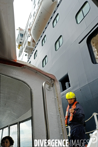 Croisiére inaugurale du Renaissance, paquebot de l armateur français CFC