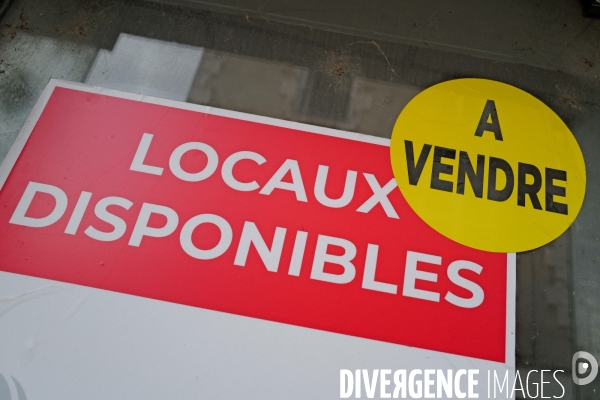 Fermeture des commerces de proximité en province