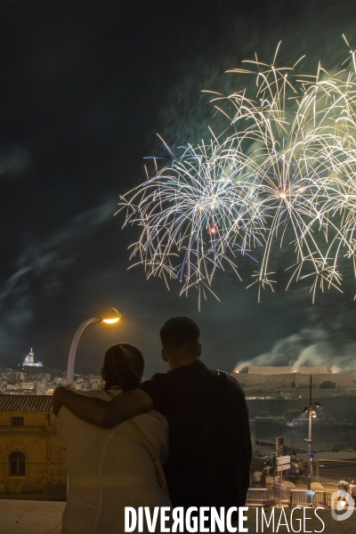 Feux d artifices du 14 juillet à Marseille