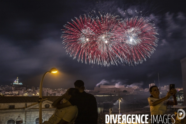 Feux d artifices du 14 juillet à Marseille