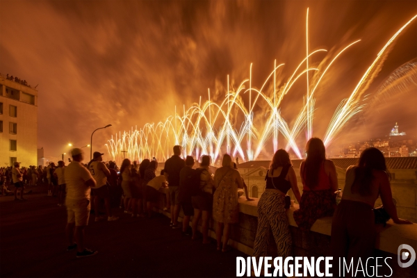 Feux d artifices du 14 juillet à Marseille