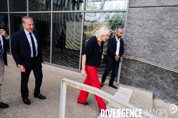 Marine le pen a beauvais