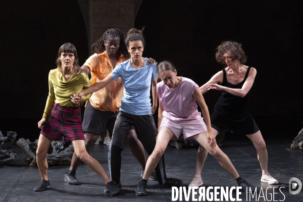 BLACK LIGHTS de  Mathilde Monnier
