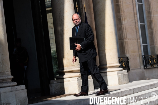 Conseil des ministres du nouveau gouvernement borne