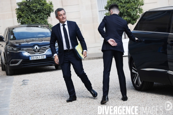 Conseil des ministres du nouveau gouvernement borne