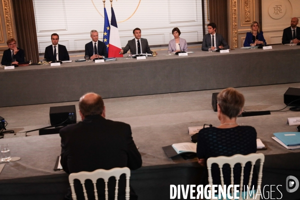 Conseil des ministres du nouveau gouvernement borne