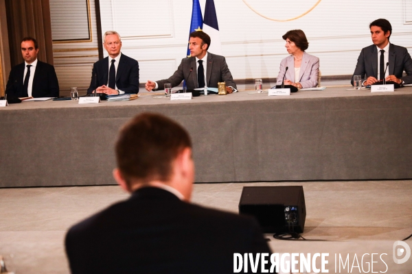 Conseil des ministres du nouveau gouvernement borne