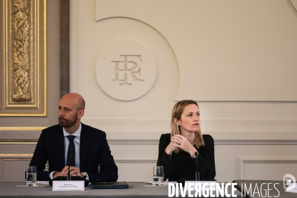 Conseil des ministres du nouveau gouvernement borne