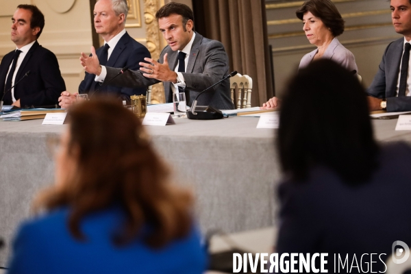 Conseil des ministres du nouveau gouvernement borne