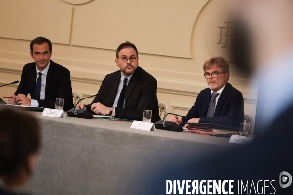 Conseil des ministres du nouveau gouvernement borne
