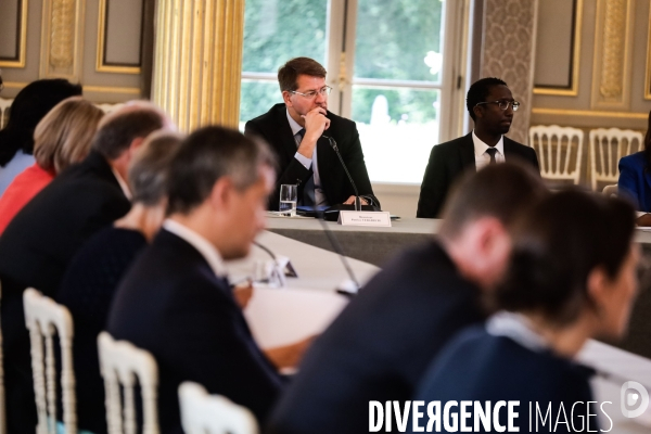 Conseil des ministres du nouveau gouvernement borne