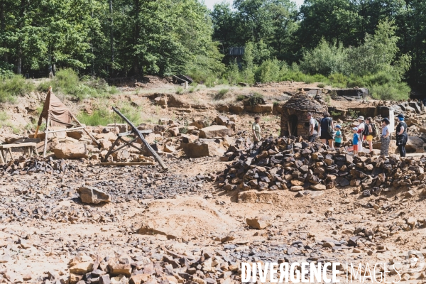 Guedelon: la construction d un chateau fort