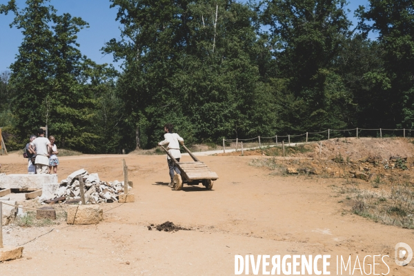 Guedelon: la construction d un chateau fort