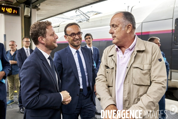 Thomas CAZENAVE et Clément BEAUNE gare de Lyon