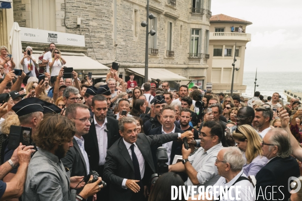 Fra - sarkozy signe son livre - biarritz