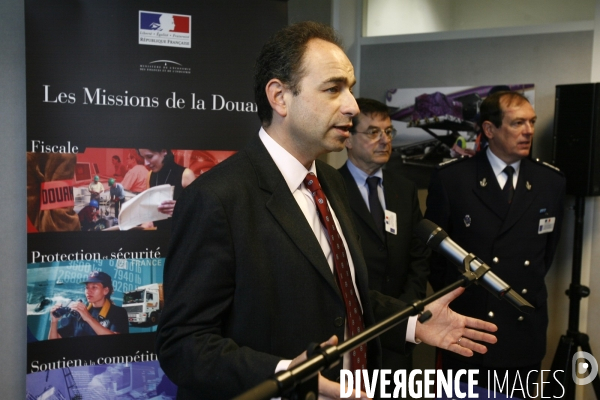 Jf cope inaugure le premier scanner mobile des douanes