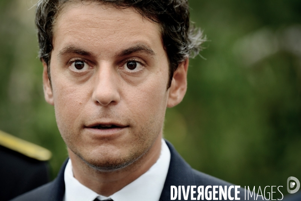 Stage de réussite pour élèves en difficulté : visite de Gabriel Attal à Torcy