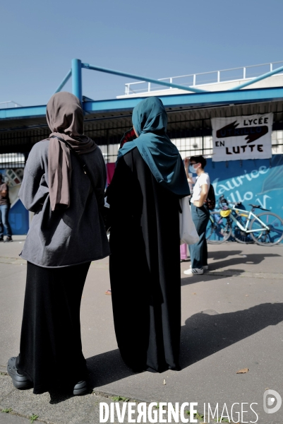 Interdiction de l Abaya et manque de moyens : le lycée Utrillo de Stains en grève