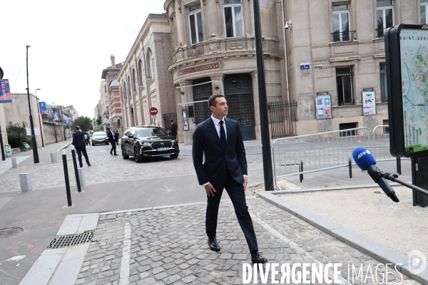Macron rencontre les chefs de partis politique 