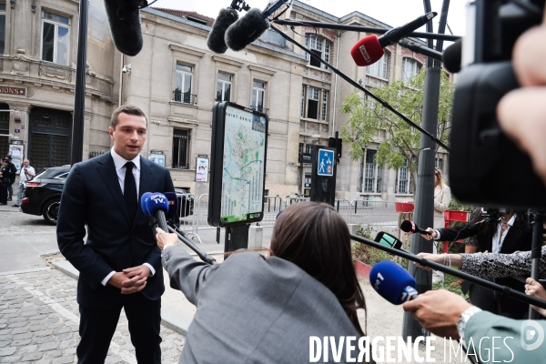 Macron rencontre les chefs de partis politique 