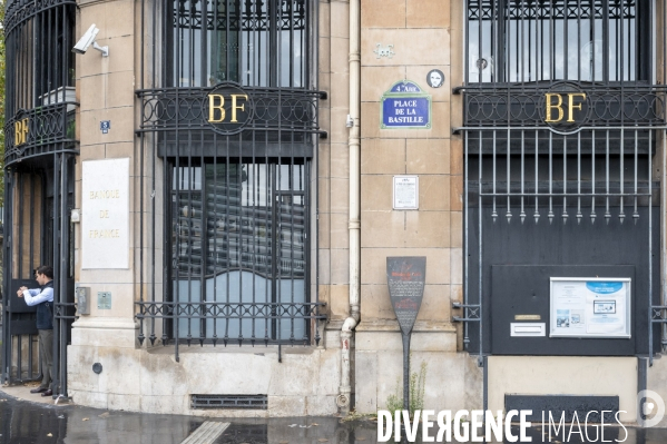 Dans les bureaux du service de cotation de la Banque de France (pour une partie de Paris), place de la Bastille à Paris