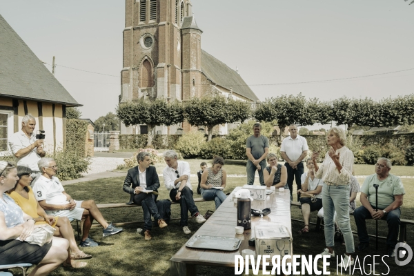 Déplacement de François Ruffin en Normandie.