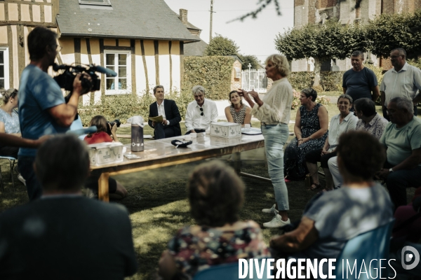 Déplacement de François Ruffin en Normandie.