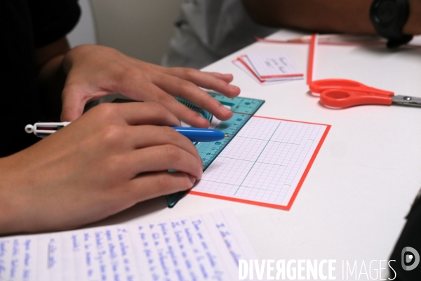 Révisions et devoirs à la bibliothèque Robert Desnos de Montreuil