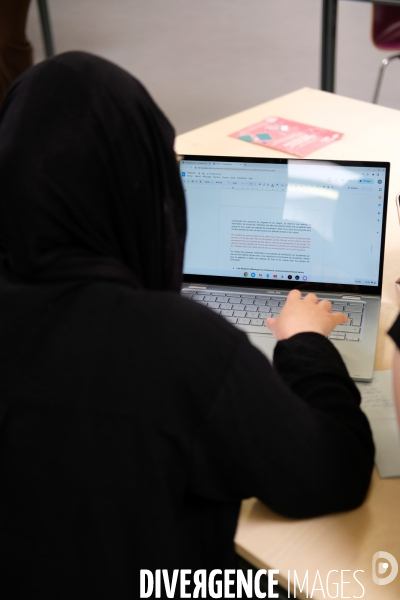 Révisions et devoirs à la bibliothèque Robert Desnos de Montreuil
