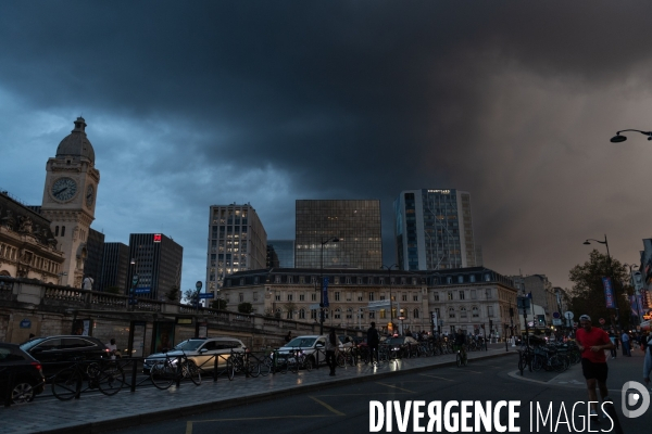 Threatening skies gare de lyon - Ciel menacant gare de Lyon.