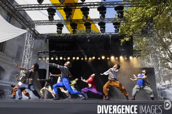 CONTEMPORARY DANCE 2.0 de Hofesh Shechter