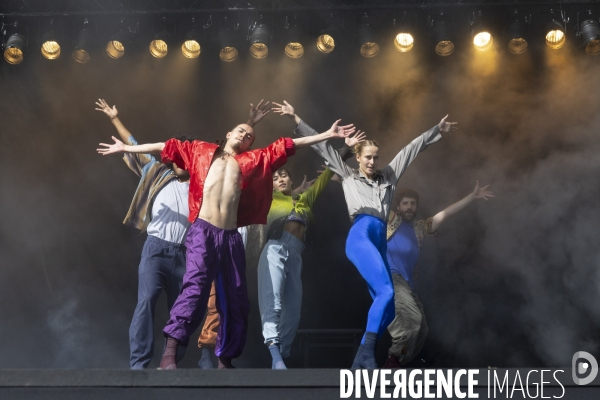 CONTEMPORARY DANCE 2.0 de Hofesh Shechter