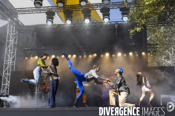 CONTEMPORARY DANCE 2.0 de Hofesh Shechter