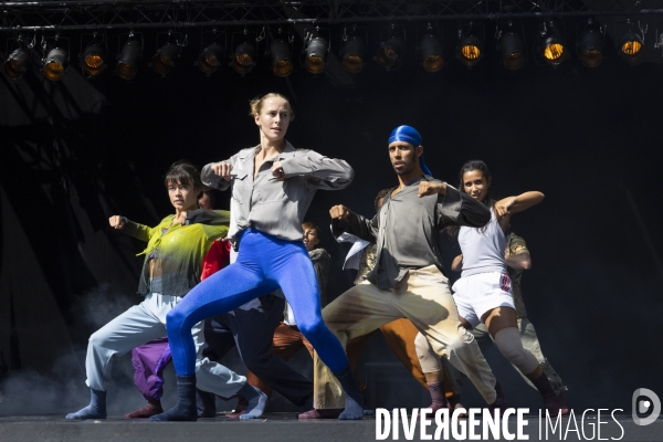 CONTEMPORARY DANCE 2.0 de Hofesh Shechter