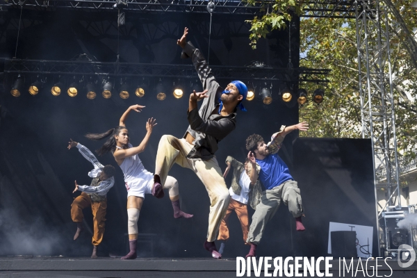 CONTEMPORARY DANCE 2.0 de Hofesh Shechter