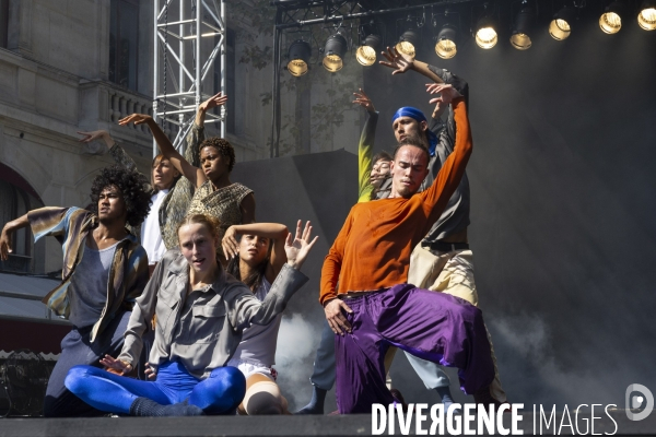 CONTEMPORARY DANCE 2.0 de Hofesh Shechter