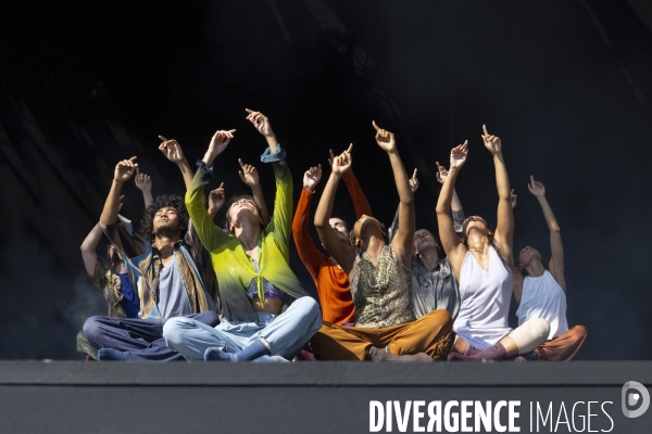 CONTEMPORARY DANCE 2.0 de Hofesh Shechter